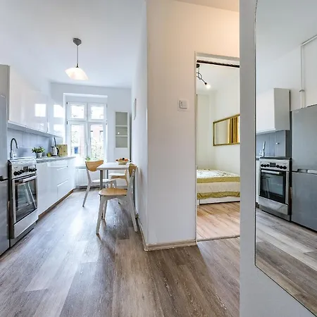Przytulny Z 2 Sypialniami Na Starym Miescie/ 2bedrooms Old Town Apartment *